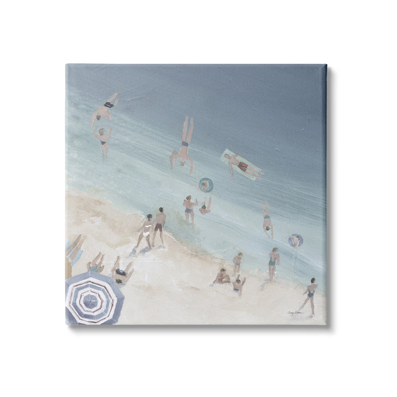 Scène de plage aérienne en sourdine bleue sur la côte de l'océan par Avery Tillmon - Peinture, Toile tendue