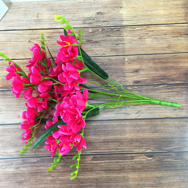 Arrangement de fleurs d'orchidées artificielles, Rose rouge