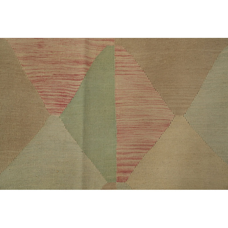 Subtle Diamond Design Rug 8x10 with Soft Earthy Tones