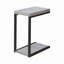 Table en ciment et en-cas