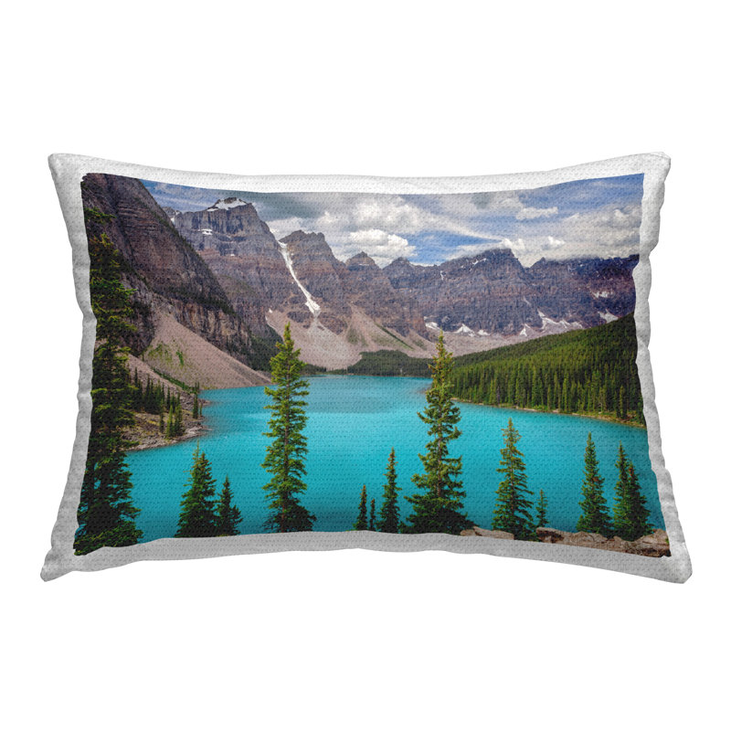 Coussin d'extérieur imprimé Vivid Blue Valley Pond par Marty Hulsebos