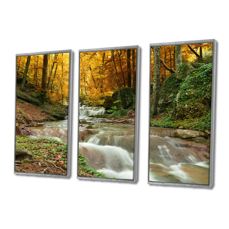 Forêt, cascade avec arbres jaunes - ensemble d'art mural sur toile encadré paysage, H 28 po x l 36 po, Argent argent