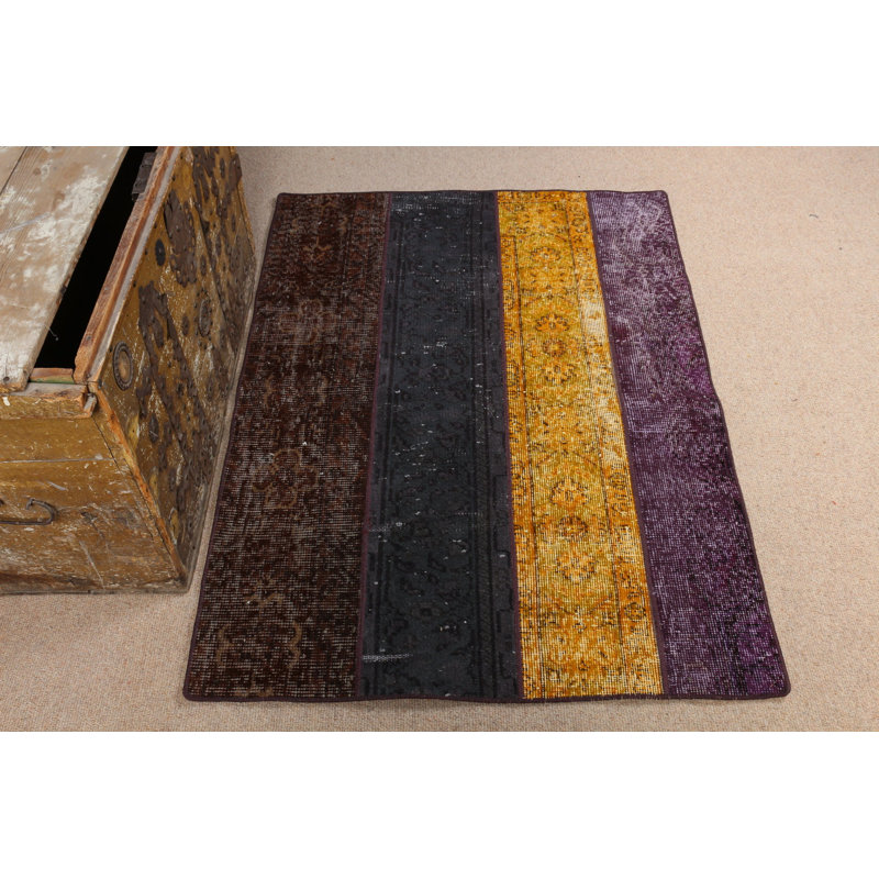 Le tapis patchwork turc rétro fait à la main ajoute une élégance unique à votre salon