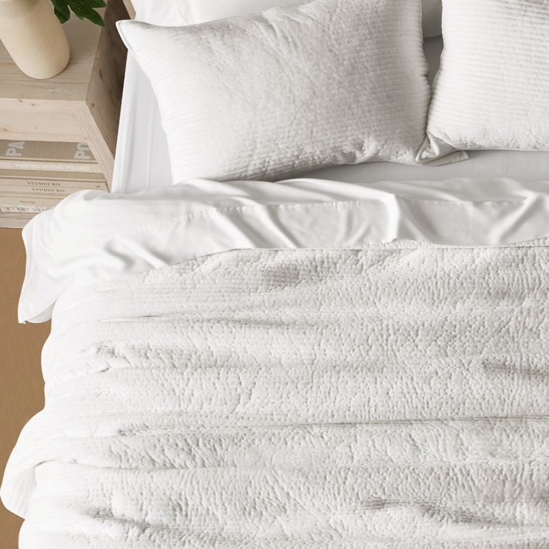 Striped Channel Velvet Quilt Set, Queen, White
