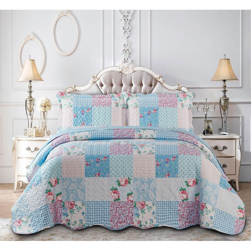 Hollins Microfiber Patchwork Bedspread with Pillowcases