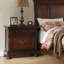 Mobilier de chambre à coucher traditionnel 3 pièces-389138842