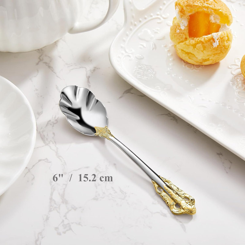 Ensemble de 4 cuillères à thé vintage pour café et espresso, acier inoxydable 18/10 avec accent doré et motif à volutes élégant, finition polie miroir