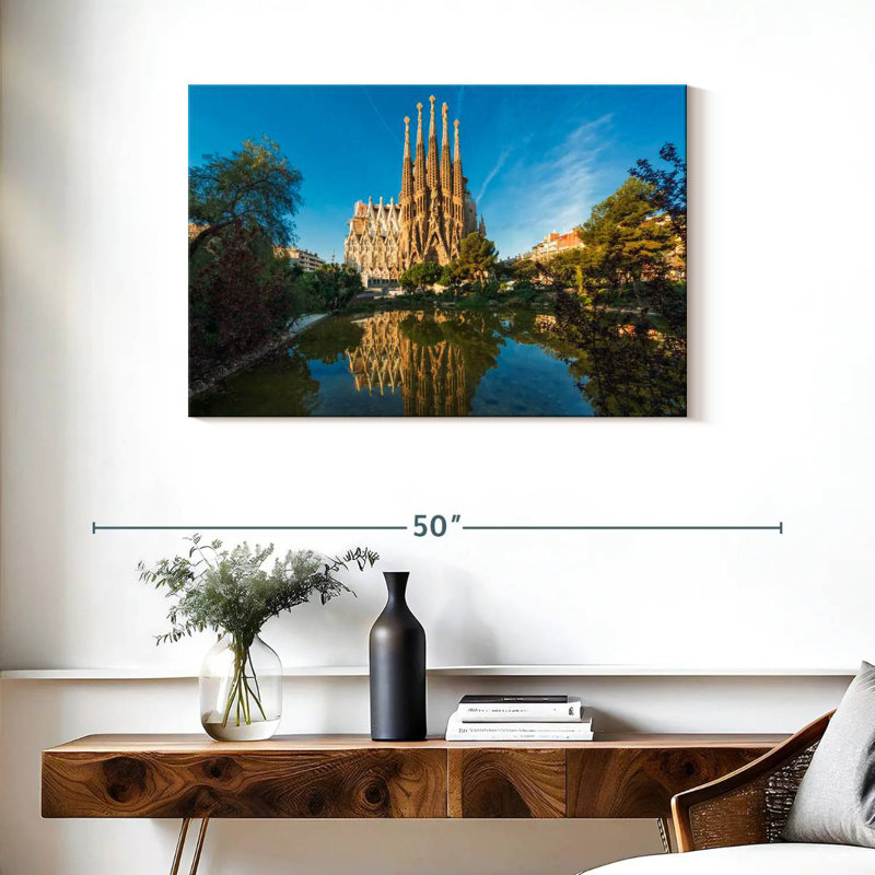Ravi Sagrada Familia à Barcelone, H 24 po x l 36 po