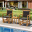 2 pièces Fauteuil oscillant en rotin de patio avec cadre en bois d'acacia et accoudoirs en osier