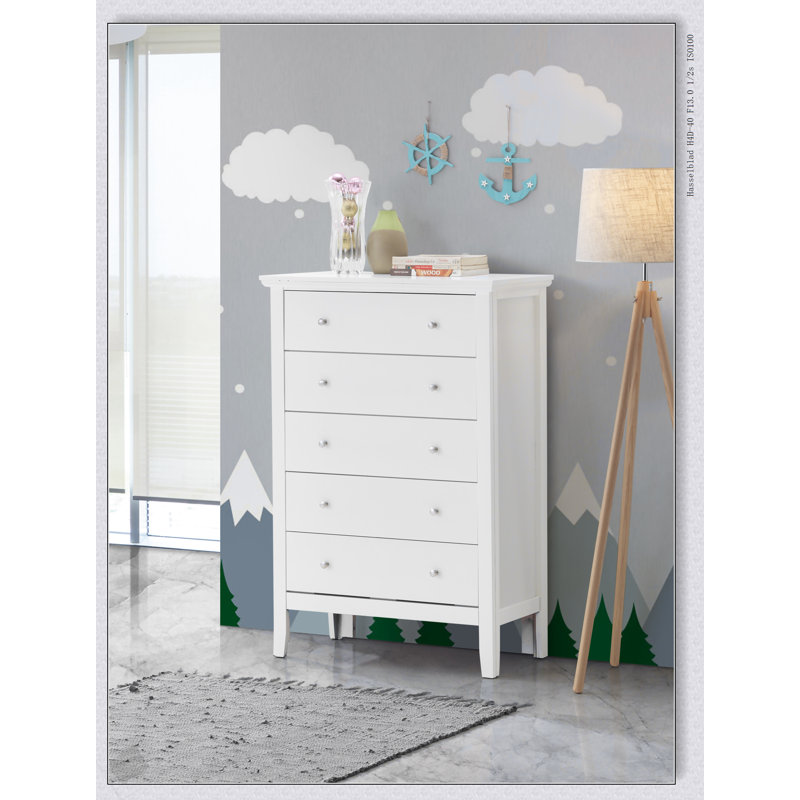 Commode Primo G1339-CH avec finition durable et tiroirs à queue d'aronde française, parfaite pour les chambres à coucher modernes et les besoins de rangement.