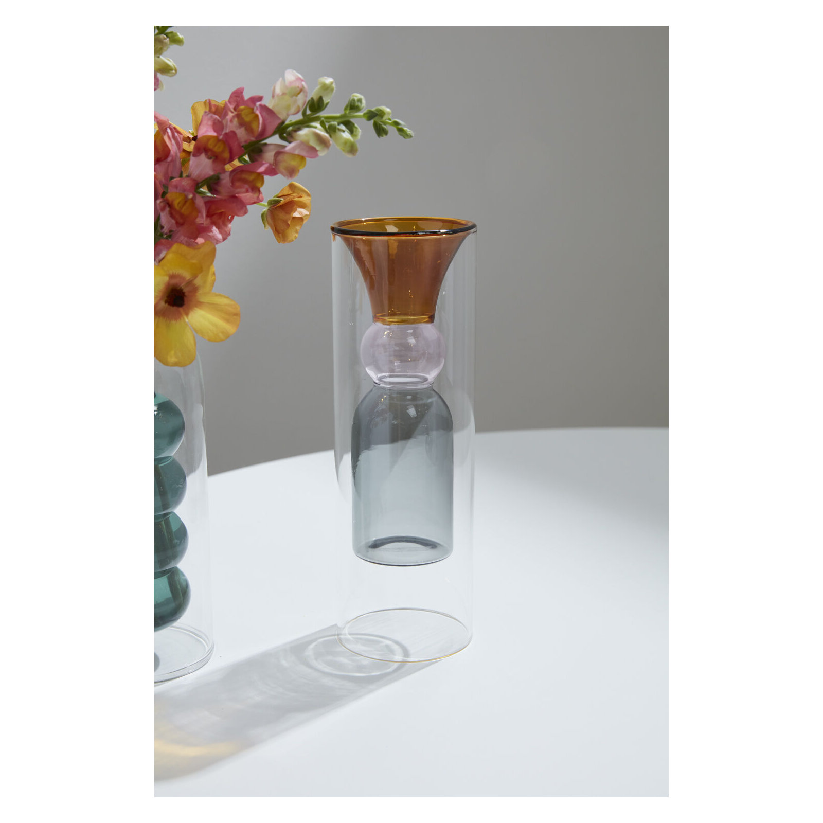Mina 9.5'' Glass Table Vase