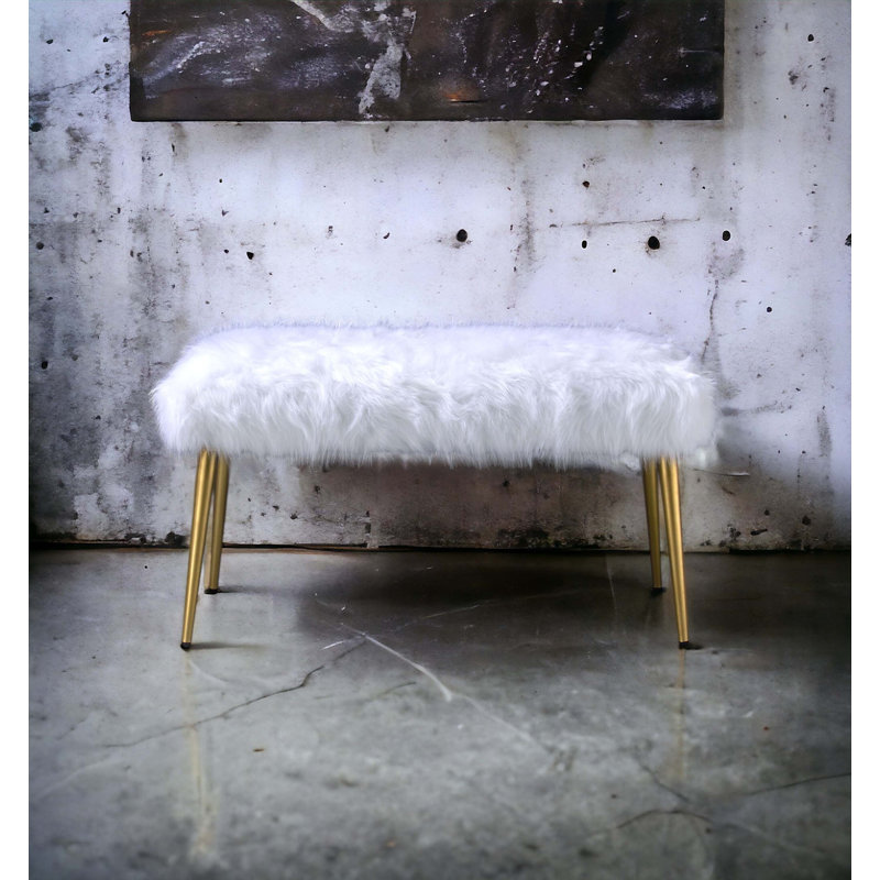Banc Bagley II en fausse fourrure blanche et finition dorée