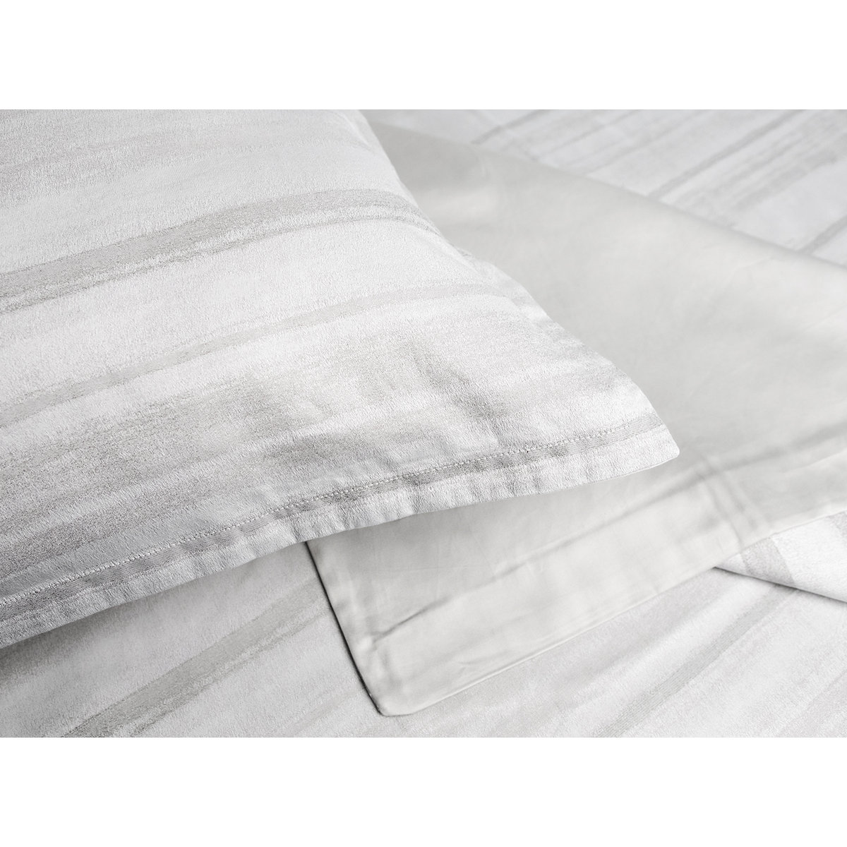 Kevin O'Brien Studio Mirage Duvet Cover - Thumbnail 4