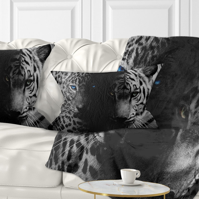 Léopard et tigre en noir - Coussin décoratif à imprimé animal, 12 po x 20 po