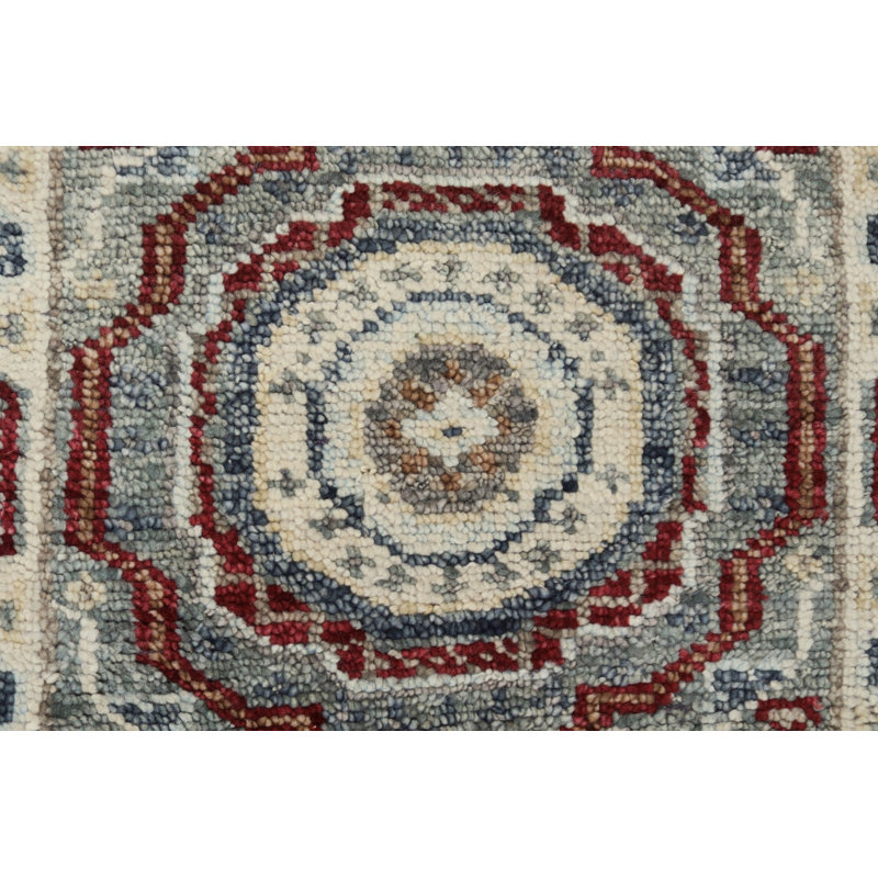 Tapis de couloir vert 2 pi 7 po x 8 pi 1 po One-of-a-Kind