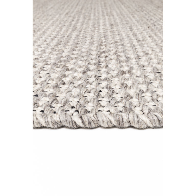 SOLID, Rectangle 5'7" x 7'10"