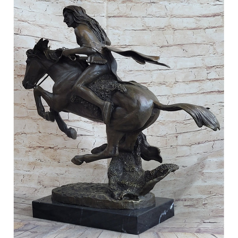 Figurines et sculptures