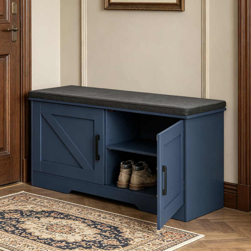 Banc de rangement à 2 niveaux avec coussin de siège rembourré, banc de rangement pour chaussures de 39,4 pouces de large avec 2 portes de grange et tablette réglable