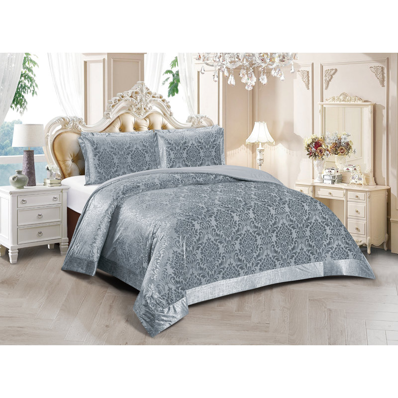 Damask Bedspread with Pillow Shams, Double Bedspread + 2 Standard Shams, Silver