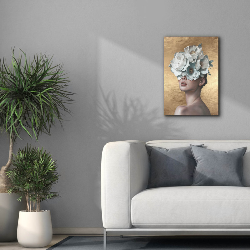 «Blue Flower Lady» par Svetlana Aleynikova, art mural sur toile, H 26 po x l 18 po