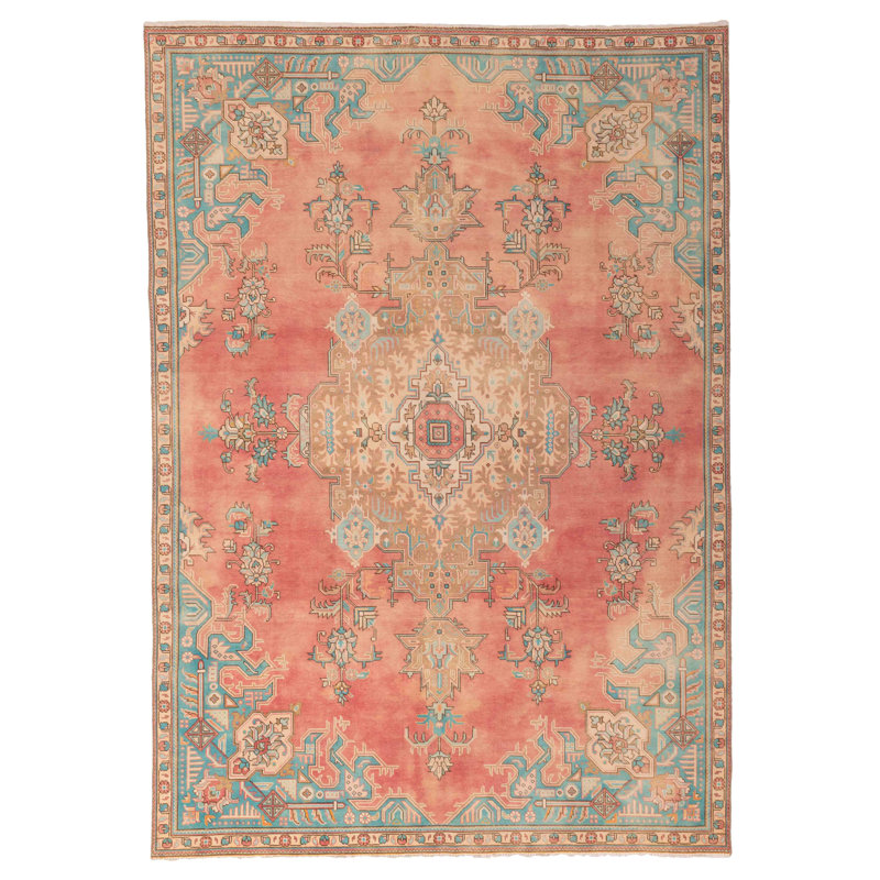 Tapis rose Antalya 7 pi 6 po x 10 pi 9 po