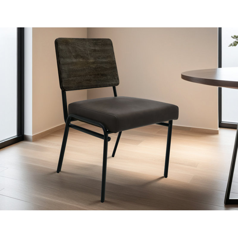 Chaise rembourrée et base en métal, Noir, noir, noir, noir, Noir, noir, noir, noir