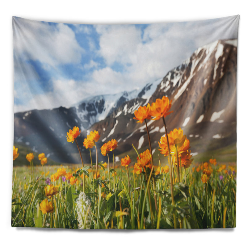 Tapisserie montagne avec fleurs, H 32 po x l 39 po