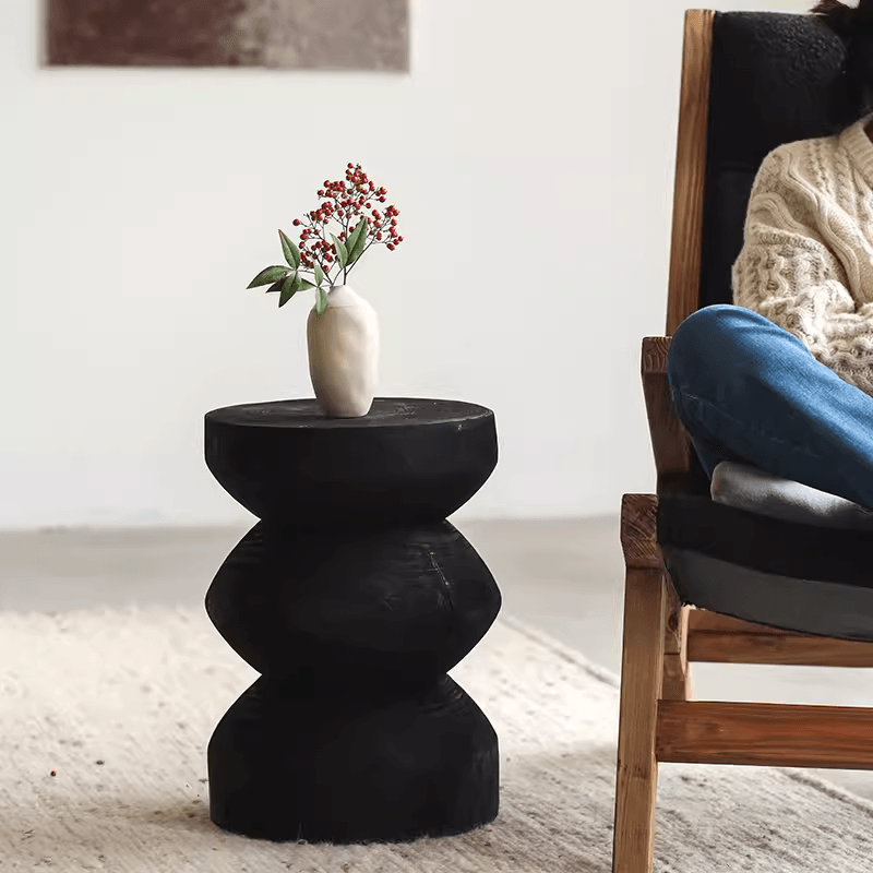 Table de bout en bois massif Joyleen, Noir