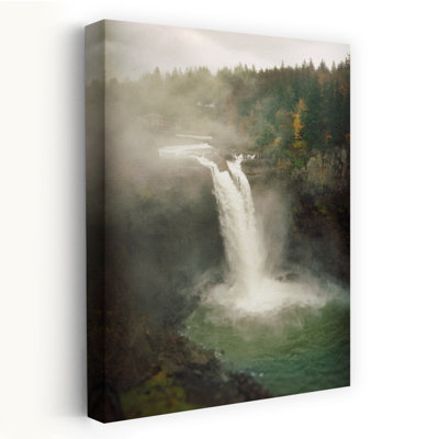 Vue en plongée d'une cascade Snoqualmie Falls, comté de King, État de Washington, États-Unis