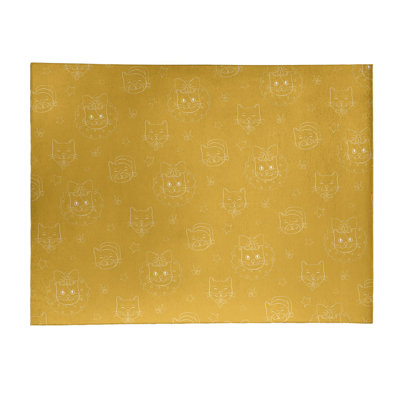 Tapis jaune fait main