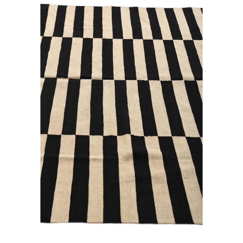 Tapis noir et blanc Ohlson