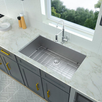 33'' L Single Bowl Stainless Steel Kitchen Sink