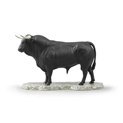 Spanish Bull Figurine -  Lladro, 01009239