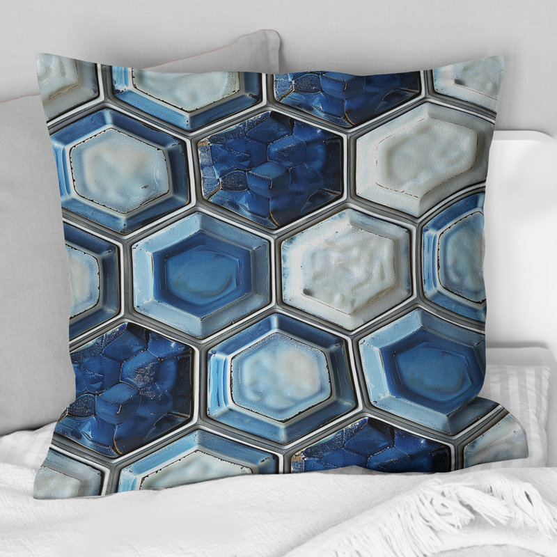 Imprimé hexagonal bleu et blanc - coussin décoratif moderne, H 16 po x l 16 po