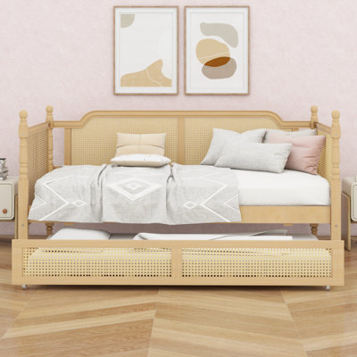 Timeless Traditional Rattan Daybed with Trundle Bed