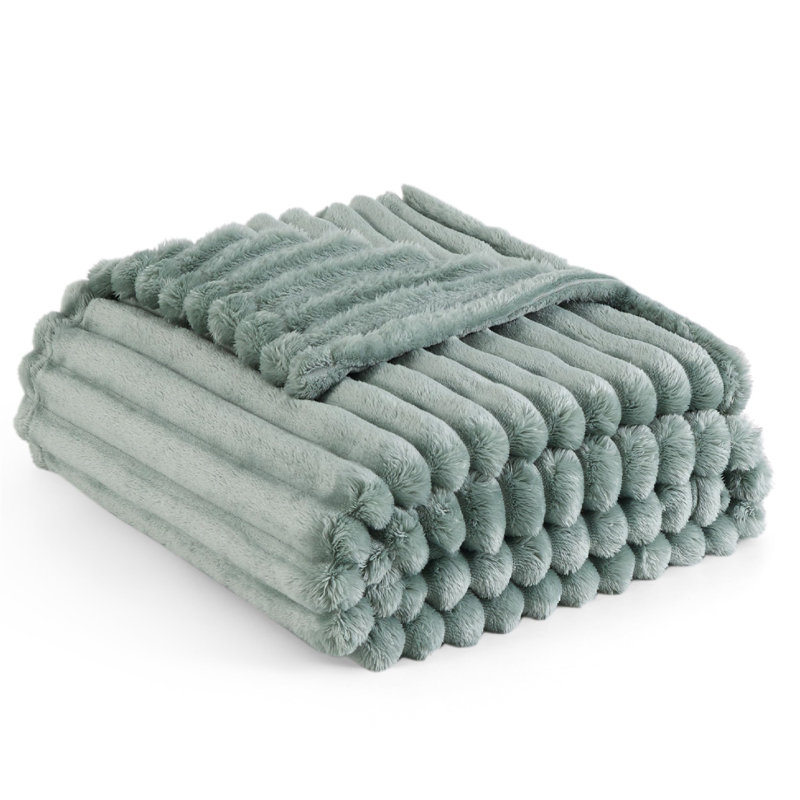 Aanuoluwa Throw Blanket, Green