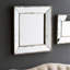 Miroir décoratif hexagonal d'inspiration rétro