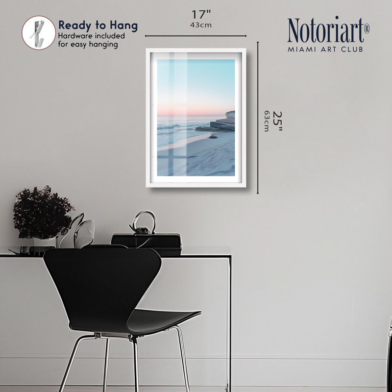 «Clouded Shore Shadowbox» par Notoriart, H 25 po x l 17 po, Blanc