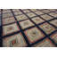 Petit tapis crocheté carré antique