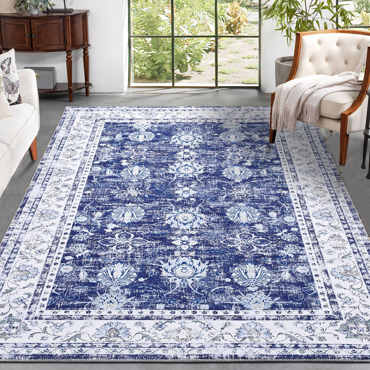 Sakinah Washable Floral Indoor Rug