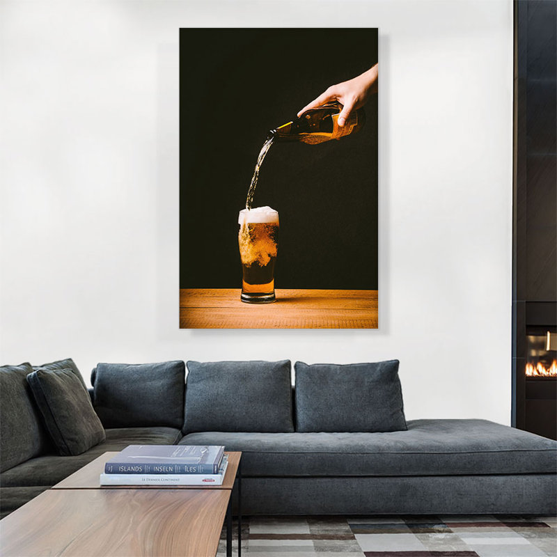«Beer Versing Glass and Bottle Bar - Reproduction de photo sur toile tendue, H 26 po x l 18 po x 1,5 po
