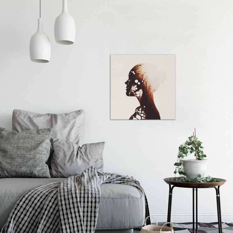 Evie, impression sur toile tendue, H 18 po x l 18 po x P 1,5 po