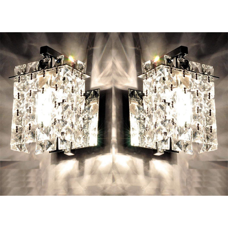 Shavon Armed Sconce