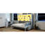 Grand lit avec rangement encastré, mobilier à DEL, beige et compact pour petits appartements, pratique