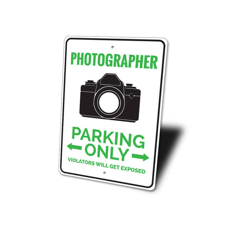 Photographe en aluminium, H 14 po x l 10 po x P 0,04 po