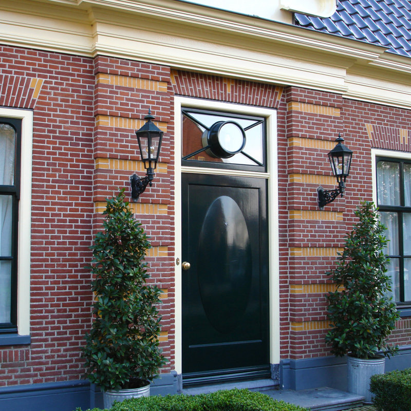 Outdoor Wall Lantern