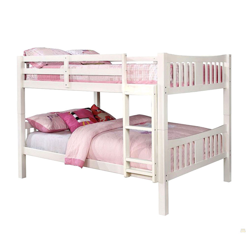 Lit superposé double au dessus d'un lit double