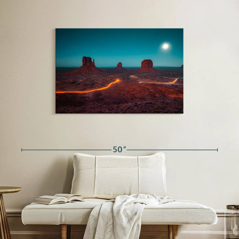 Lune d'Alvord au-dessus de Monument Valley, H 26 po x l 39 po