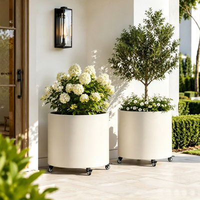 Set of 2, Outdoor Round Metal Planter Boxes With Wheels