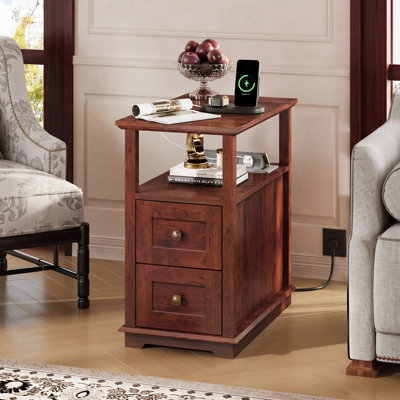Table de bout avec station de charge, table d'appoint étroite pour le salon, table de chevet avec rangement, petite armoire en bois avec ports USB et prises pour le salon et la chambre à coucher